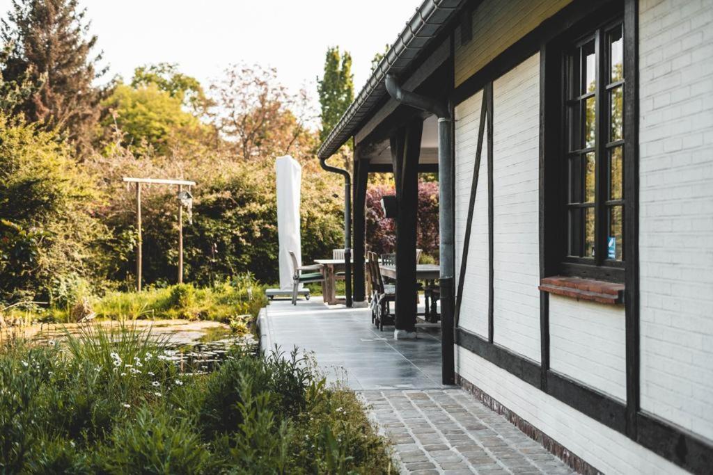 Guesthouse Ter Linden Bazel ภายนอก รูปภาพ