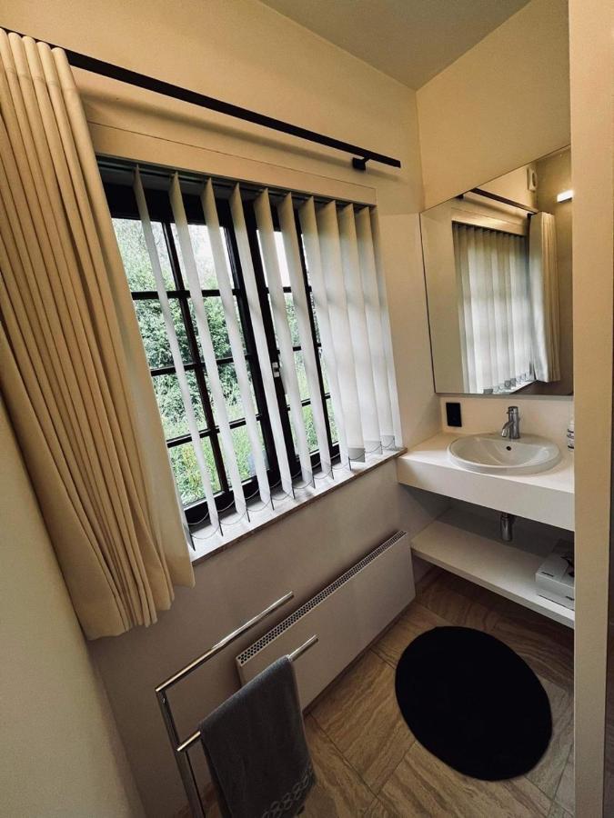 Guesthouse Ter Linden Bazel ภายนอก รูปภาพ